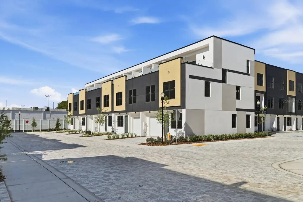 8458 Modano Place Tampa FL 33614