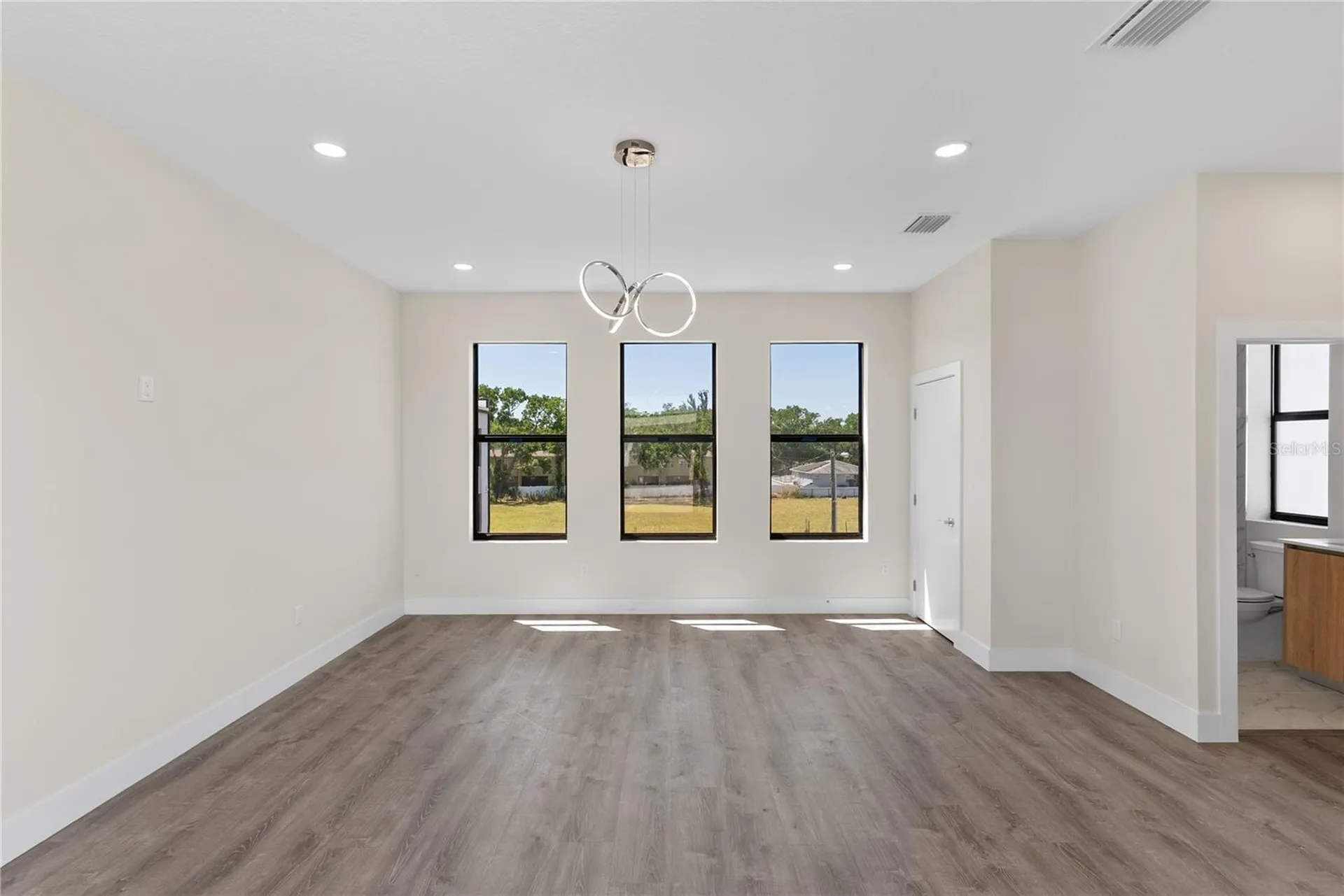 8458 Modano Place Tampa FL 33614
