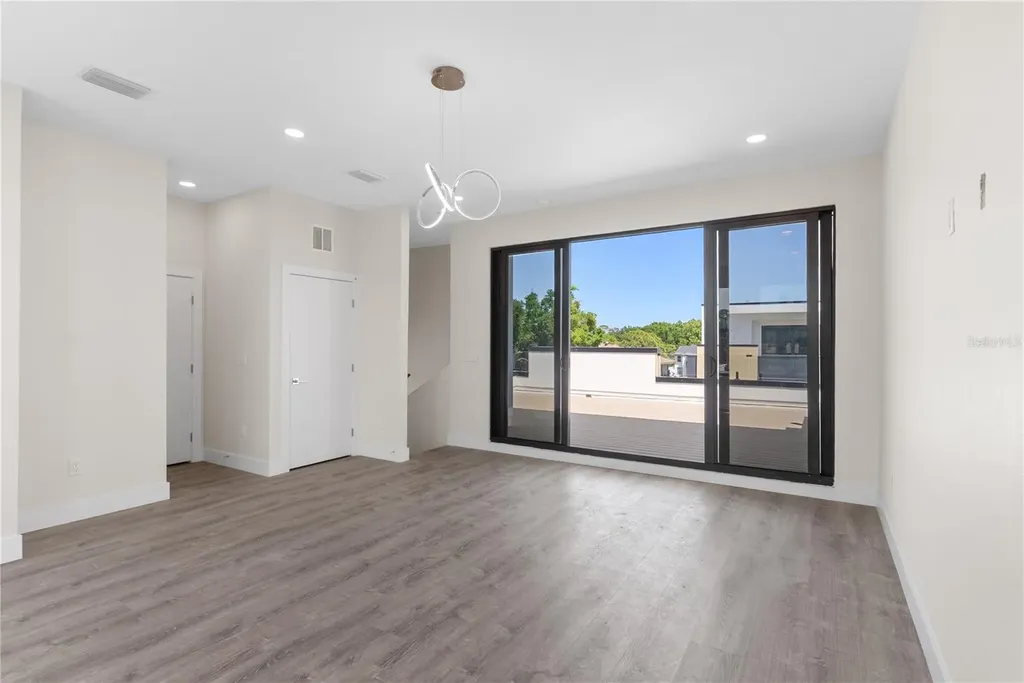 8405 Modano Place Tampa FL 33614