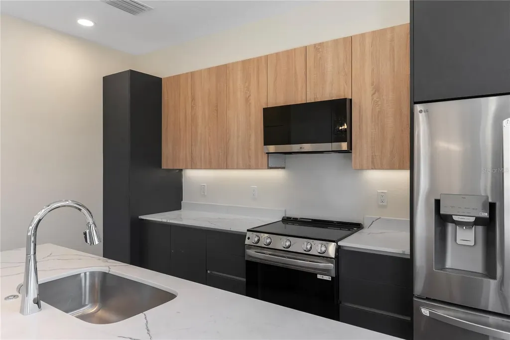 8405 Modano Place Tampa FL 33614