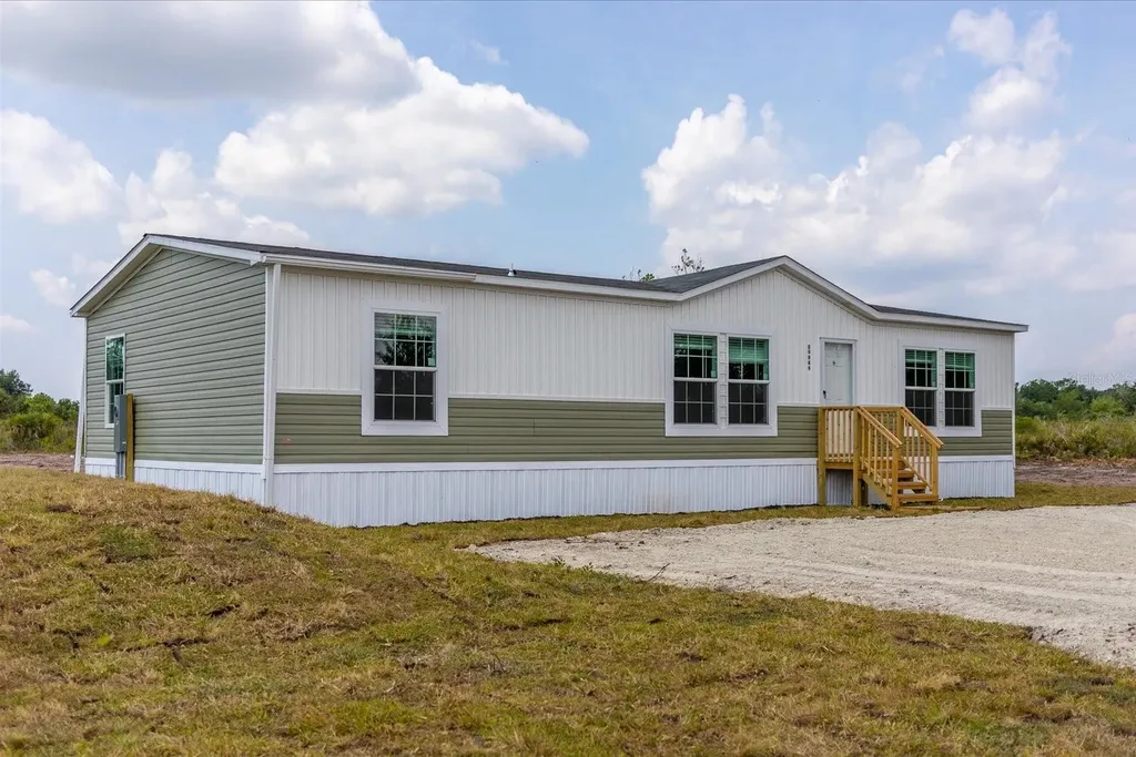 20968 NW 264th Street Okeechobee FL 34972