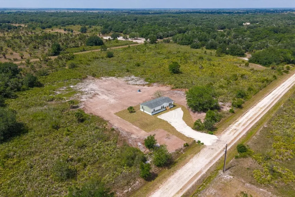 20968 NW 264th Street Okeechobee FL 34972