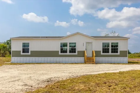 20968 NW 264th Street Okeechobee FL 34972