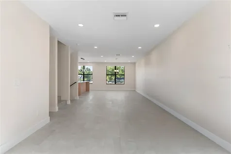 4352 Fontanarosa Village Court Tampa FL 33614