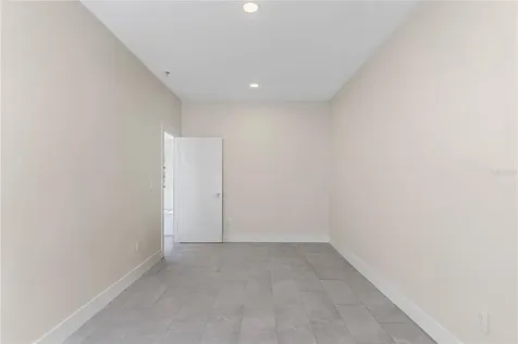 4352 Fontanarosa Village Court Tampa FL 33614