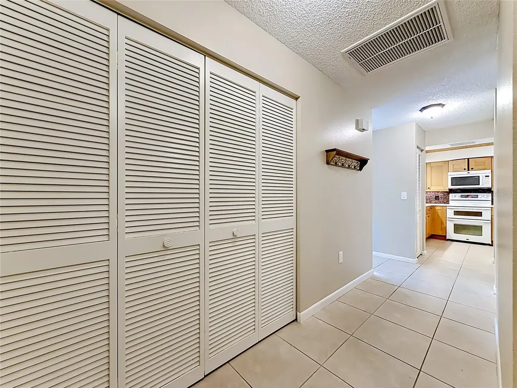 2733 Countryside Boulevard Clearwater FL 33761