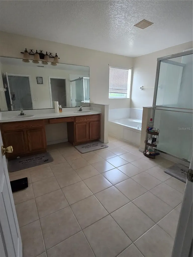 2500 Baykal Drive Kissimmee FL 34746