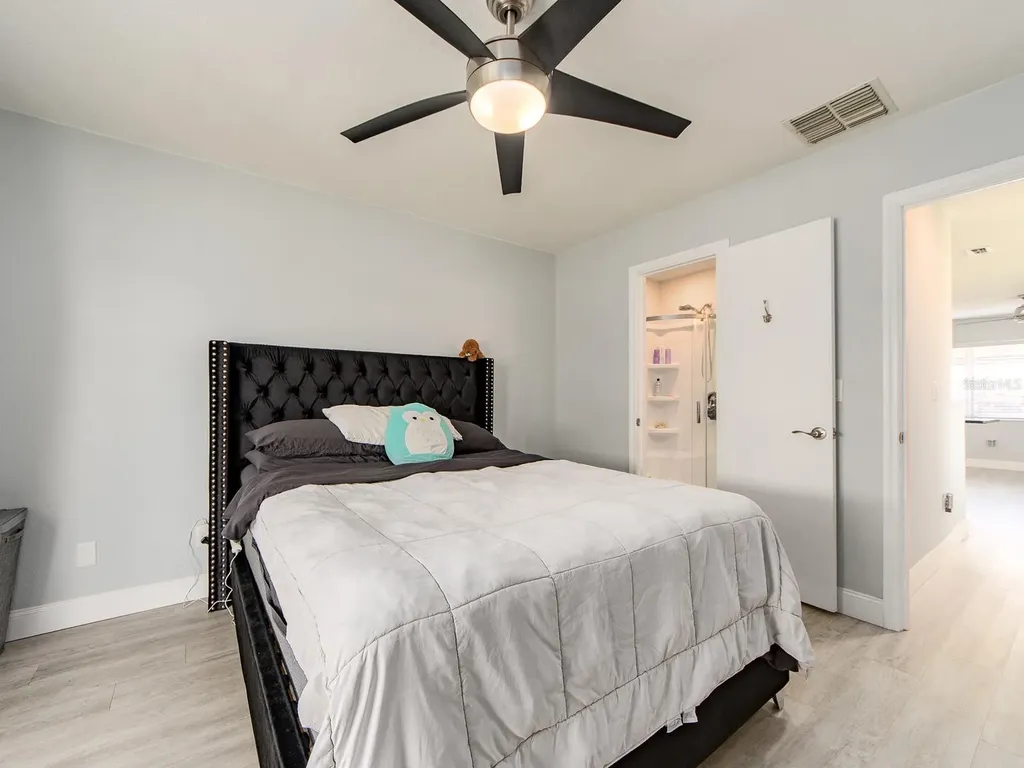 2476 Enterprise Road Clearwater FL 33763