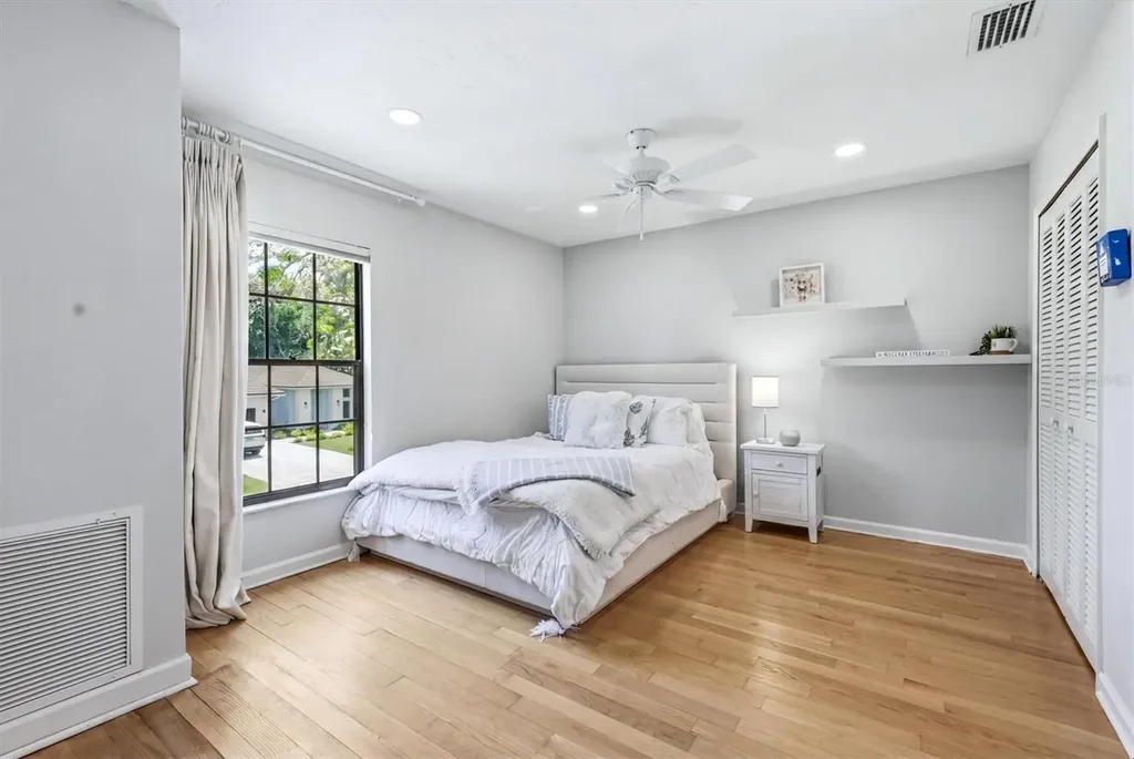 4689 Pine Harrier Drive Sarasota FL 34231