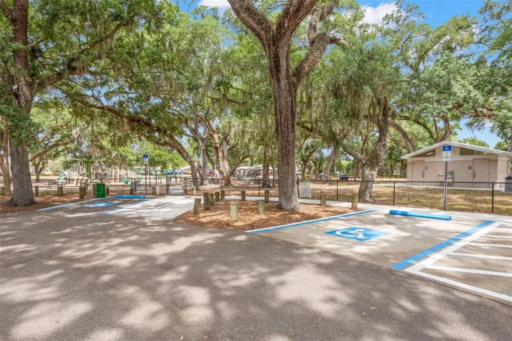 2218 Tanglewood Way Brandon FL 33511