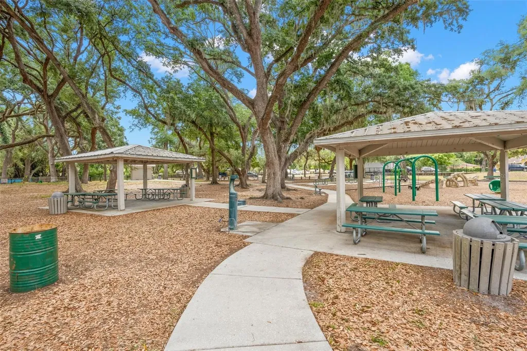 2218 Tanglewood Way Brandon FL 33511