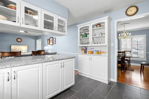 2218 Tanglewood Way Brandon FL 33511