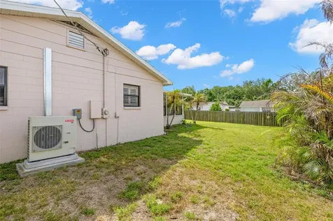 2218 Tanglewood Way Brandon FL 33511