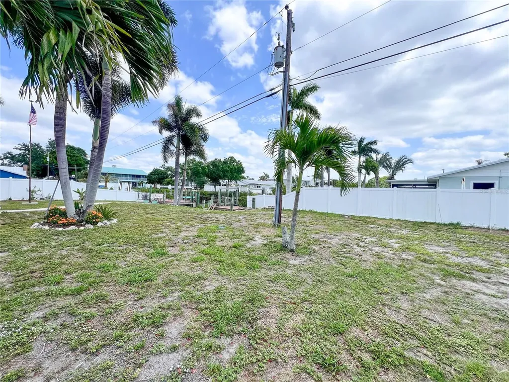 2213 10th Street W Palmetto FL 34221