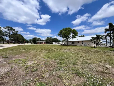 2213 10th Street W Palmetto FL 34221