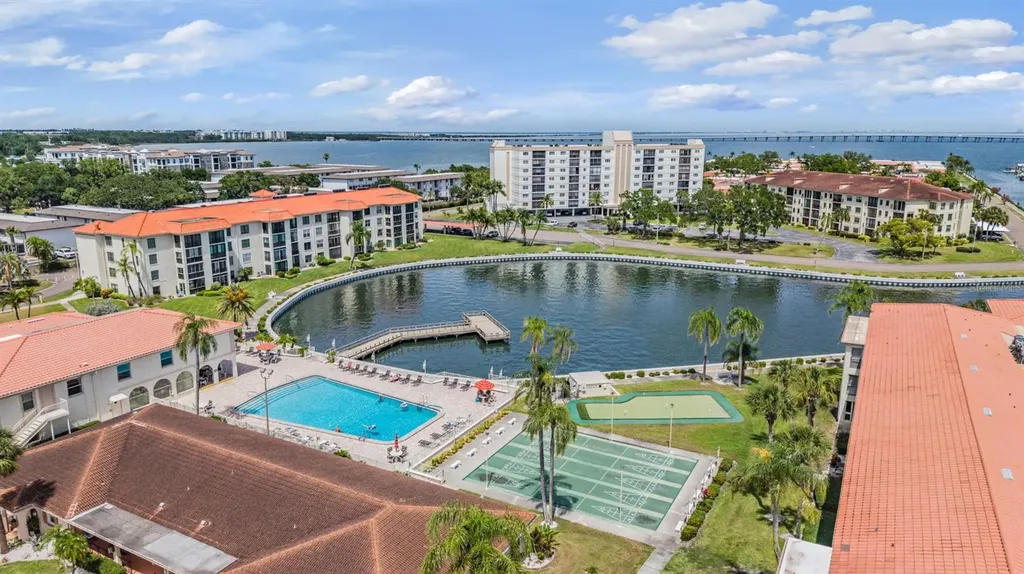 19029 Us Highway 19 N Clearwater FL 33764