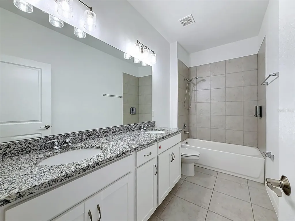 418 Quayside Avenue Mascotte FL 34753