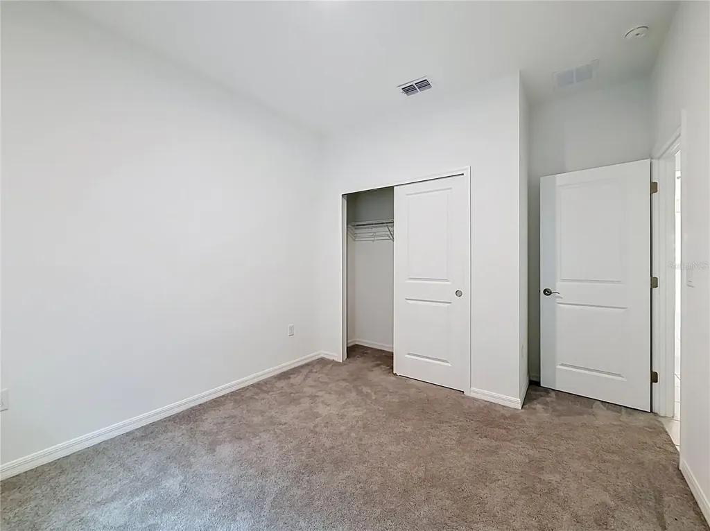418 Quayside Avenue Mascotte FL 34753