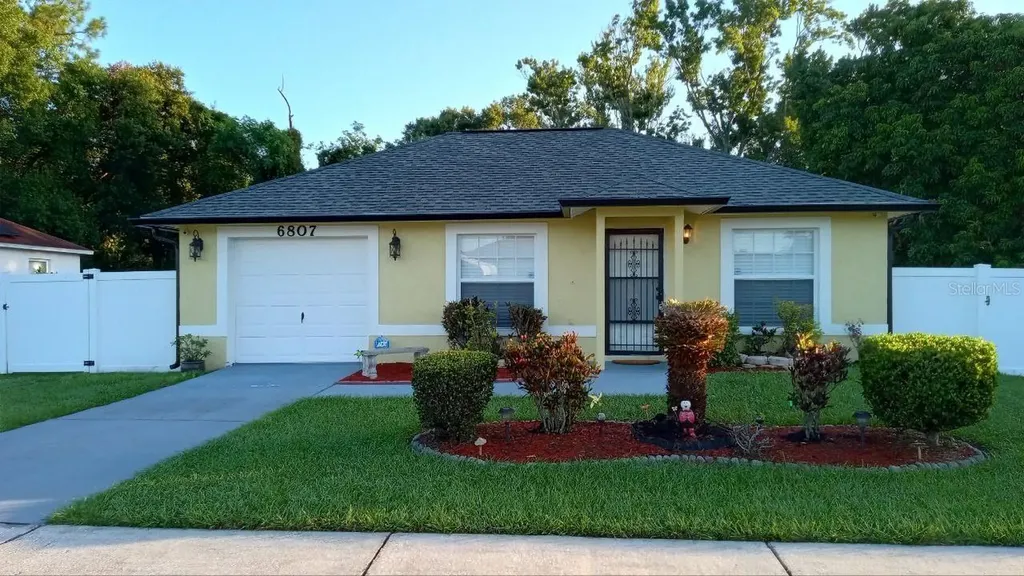 6807 Kingston Drive Tampa FL 33619