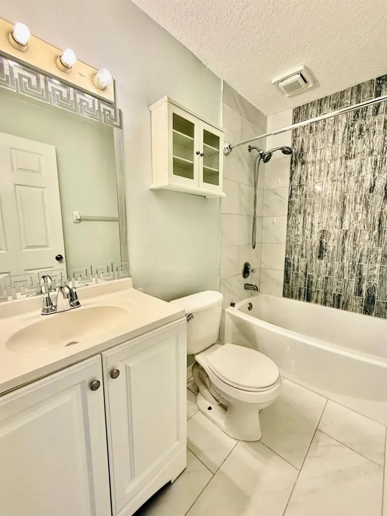 6807 Kingston Drive Tampa FL 33619