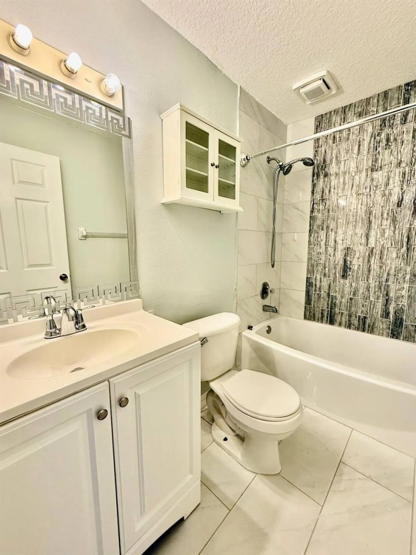 6807 Kingston Drive Tampa FL 33619