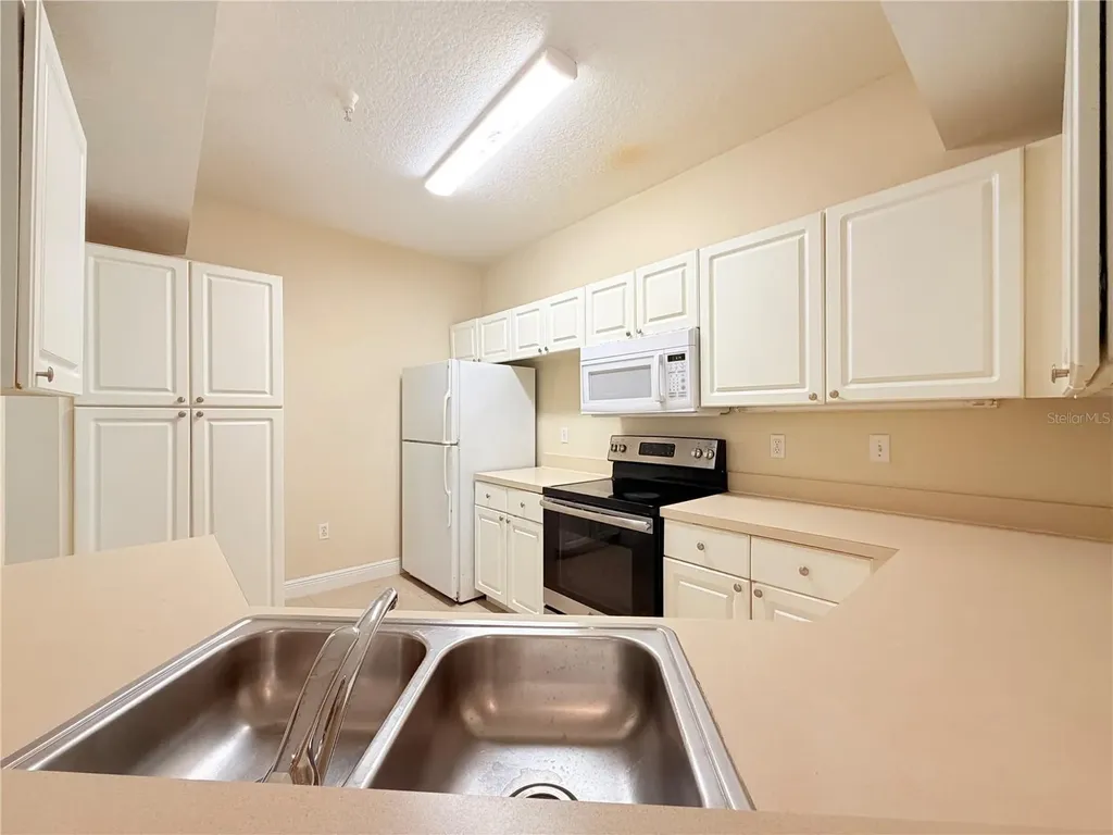 5524 Metrowest Boulevard Orlando FL 32811