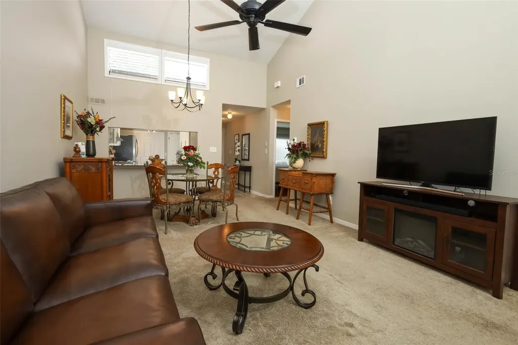 658 Woodridge Drive Fern Park FL 32730