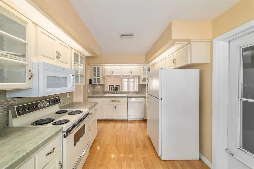 1927 SE 37th Court Circle Ocala FL 34471