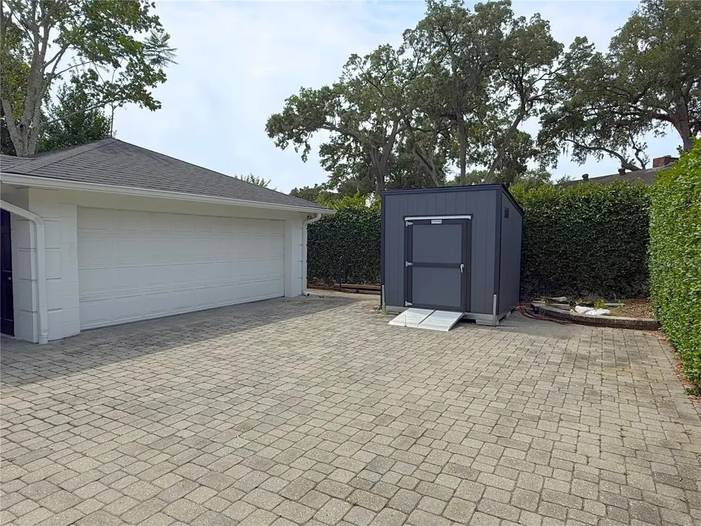1214 Sweetbriar Road Orlando FL 32806