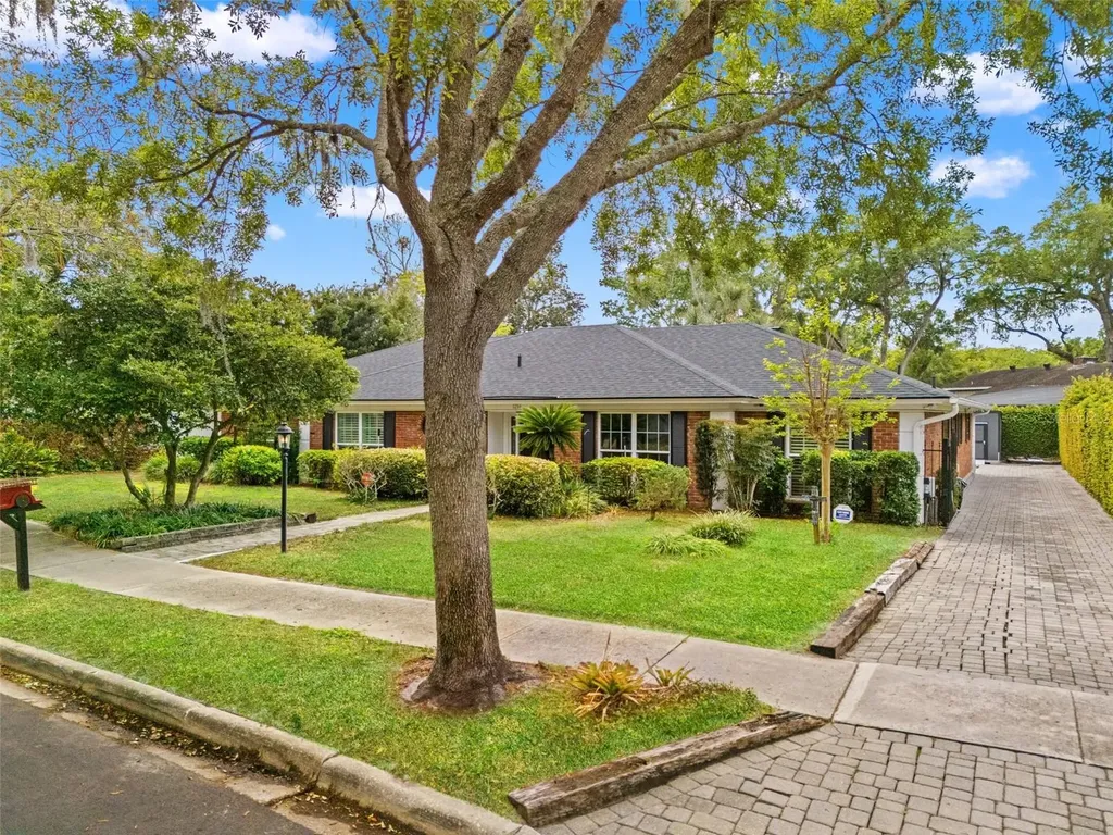 1214 Sweetbriar Road Orlando FL 32806