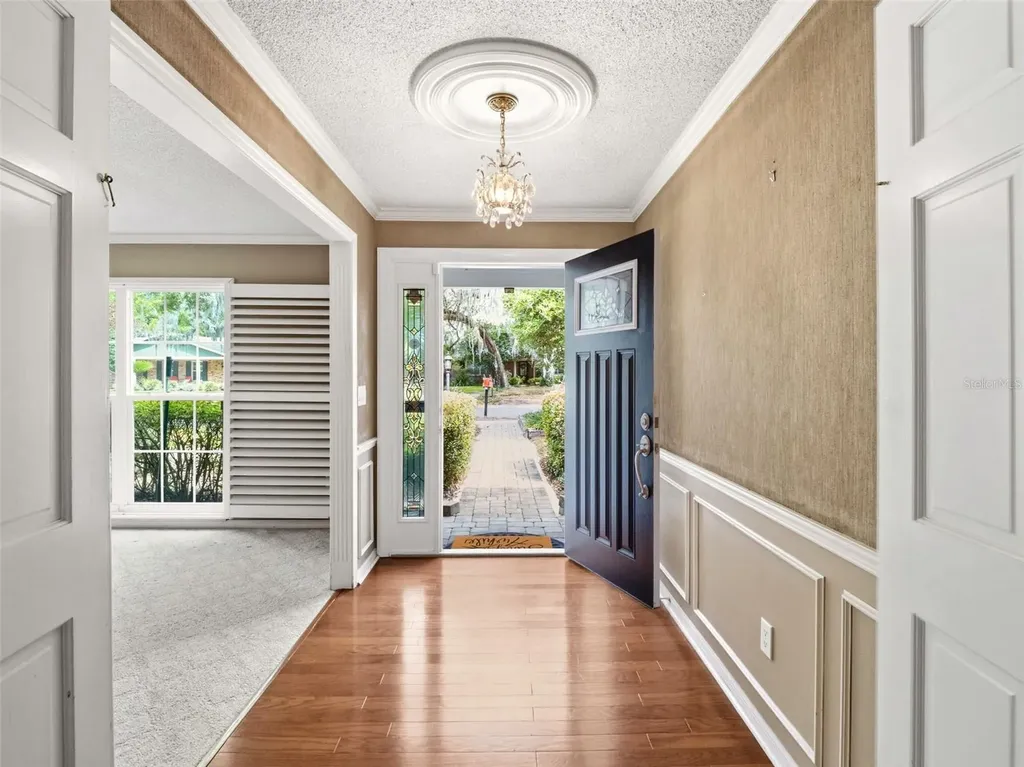 1214 Sweetbriar Road Orlando FL 32806