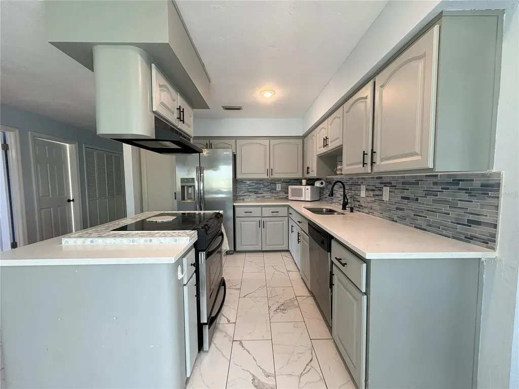 100 Kingbird Circle Daytona Beach FL 32119