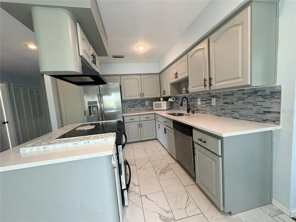 100 Kingbird Circle Daytona Beach FL 32119