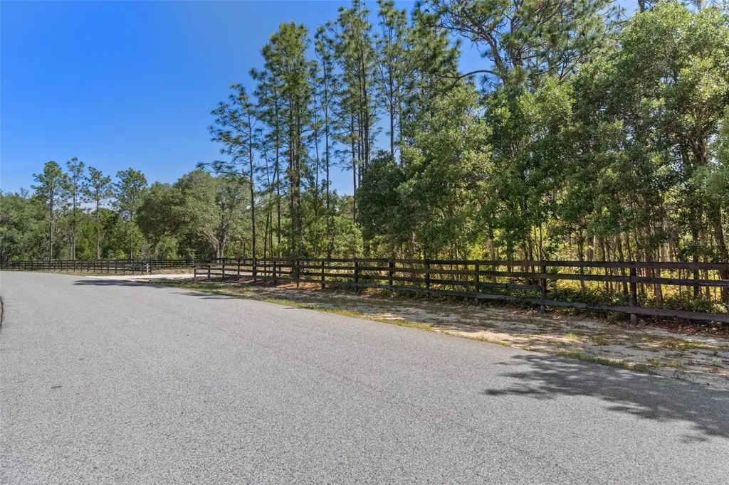 8373 NW 26th Street Wildwood FL 34785