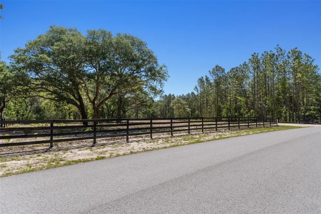 8373 NW 26th Street Wildwood FL 34785