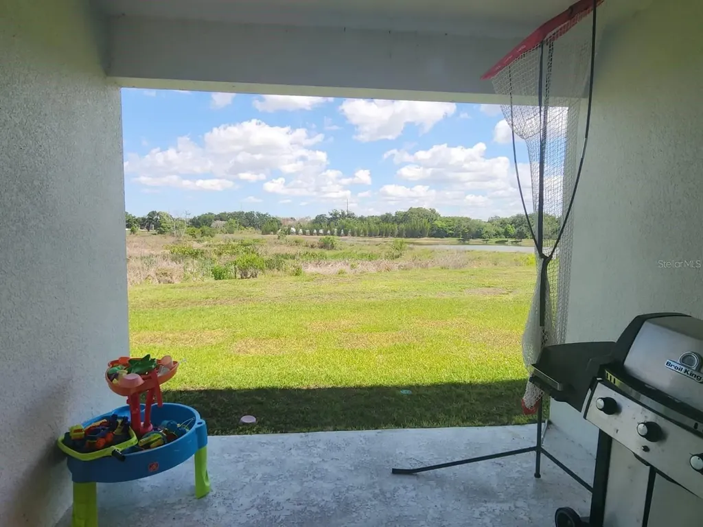 1614 Contentment Loop Kissimmee FL 34744