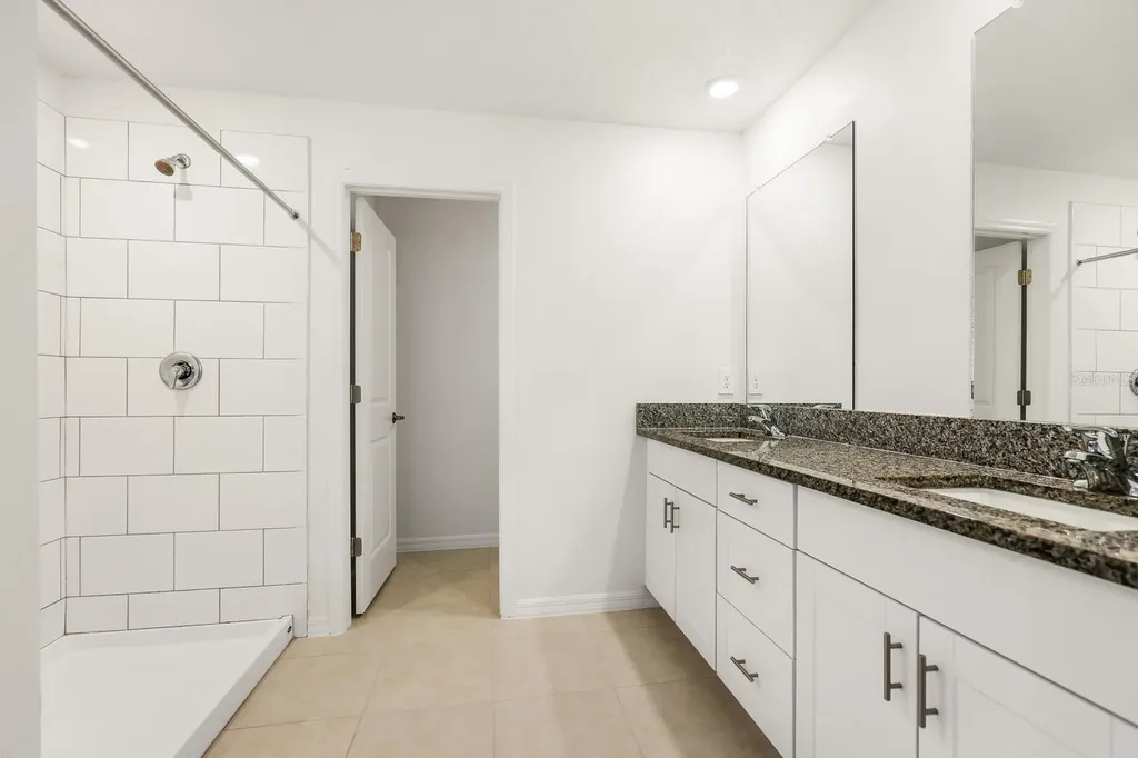 2881 Silver Scallop Loop Wimauma FL 33598