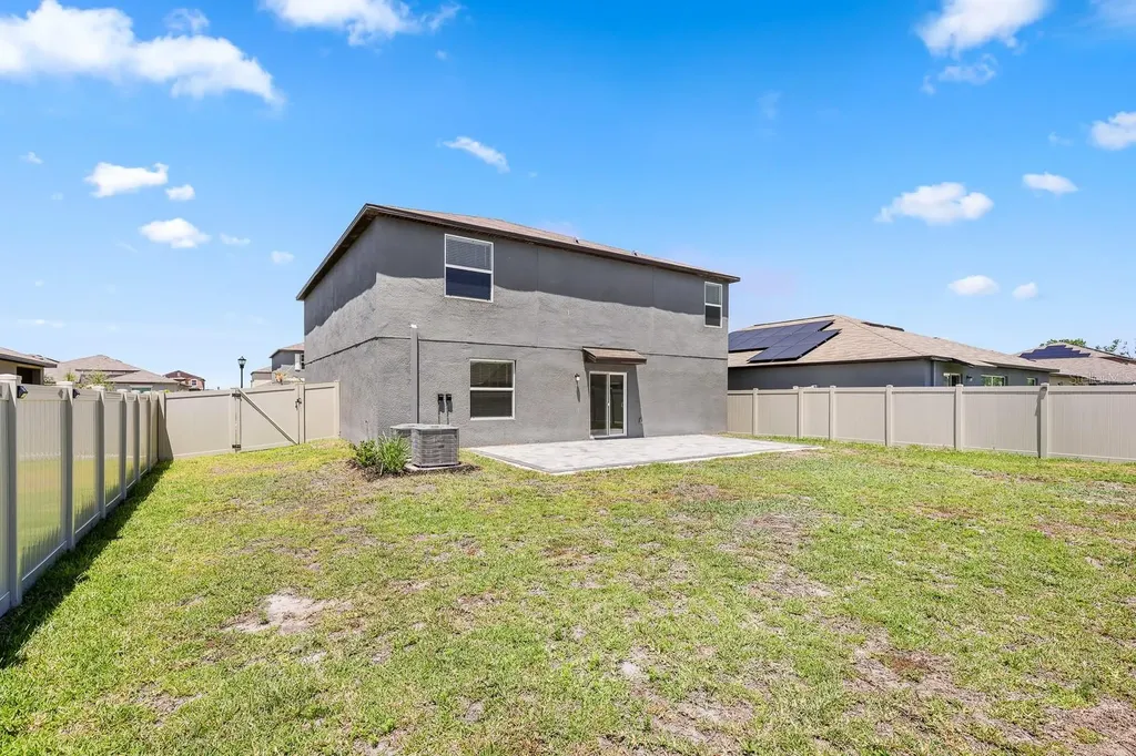 2881 Silver Scallop Loop Wimauma FL 33598