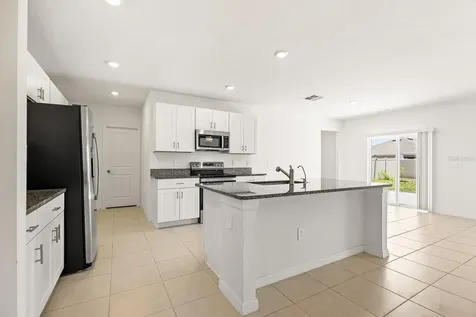 2881 Silver Scallop Loop Wimauma FL 33598