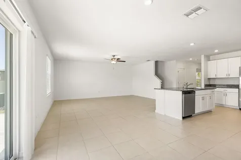 2881 Silver Scallop Loop Wimauma FL 33598