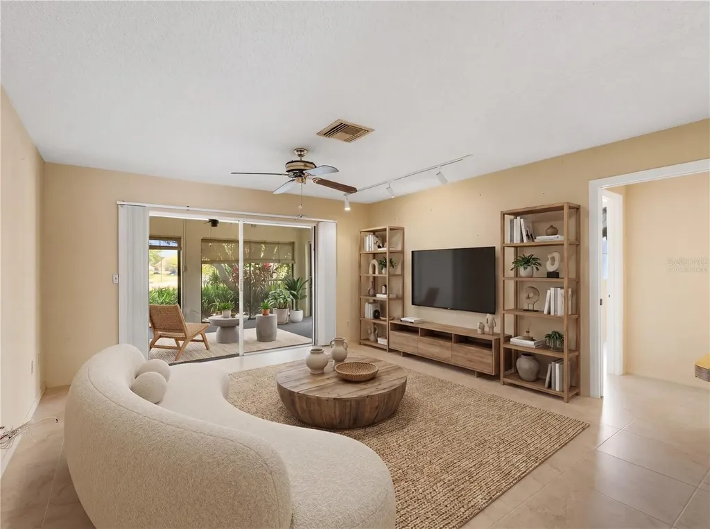 1027 Bluewater Drive Sun City Center FL 33573