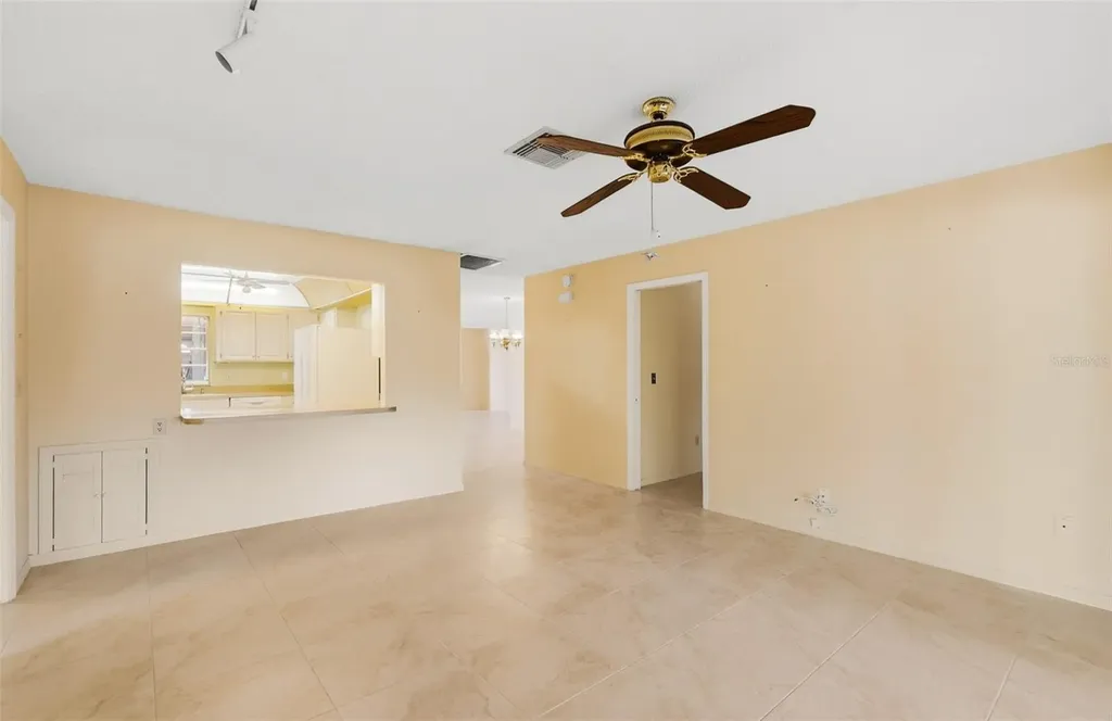1027 Bluewater Drive Sun City Center FL 33573