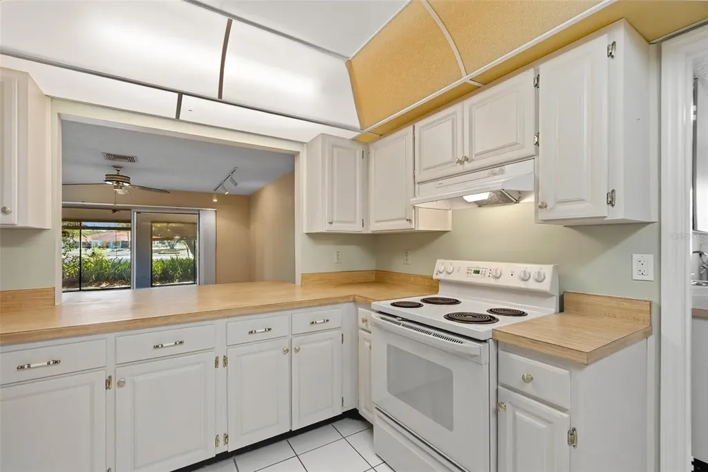 1027 Bluewater Drive Sun City Center FL 33573