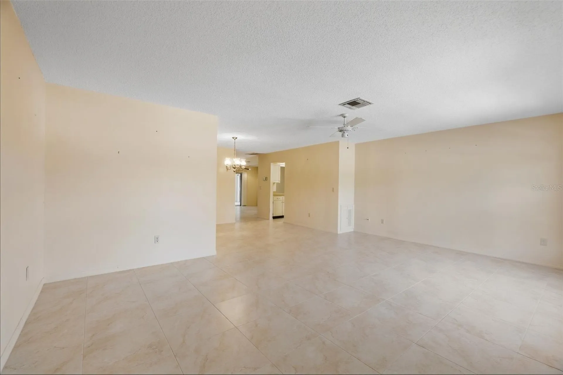 1027 Bluewater Drive Sun City Center FL 33573