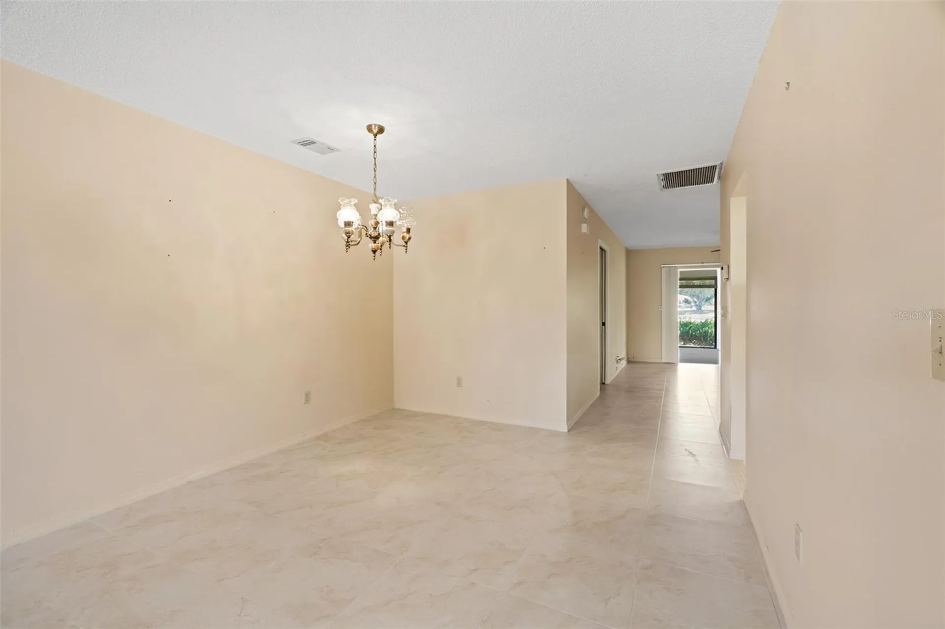 1027 Bluewater Drive Sun City Center FL 33573