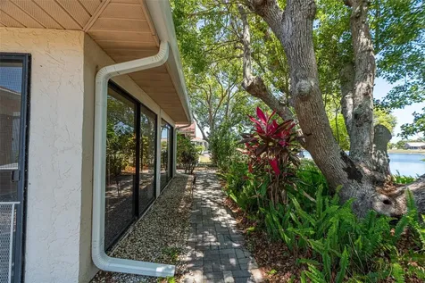 1027 Bluewater Drive Sun City Center FL 33573