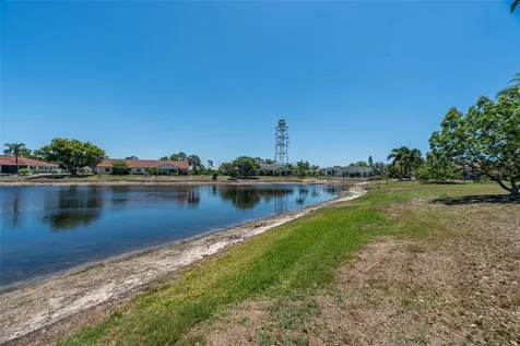 1027 Bluewater Drive Sun City Center FL 33573