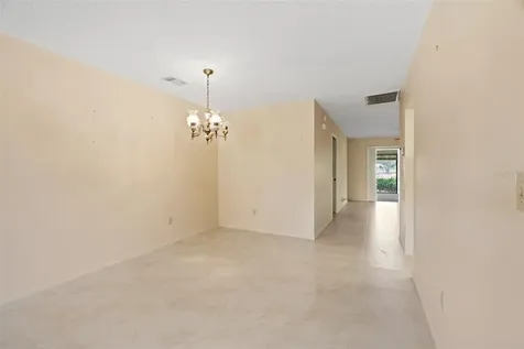 1027 Bluewater Drive Sun City Center FL 33573