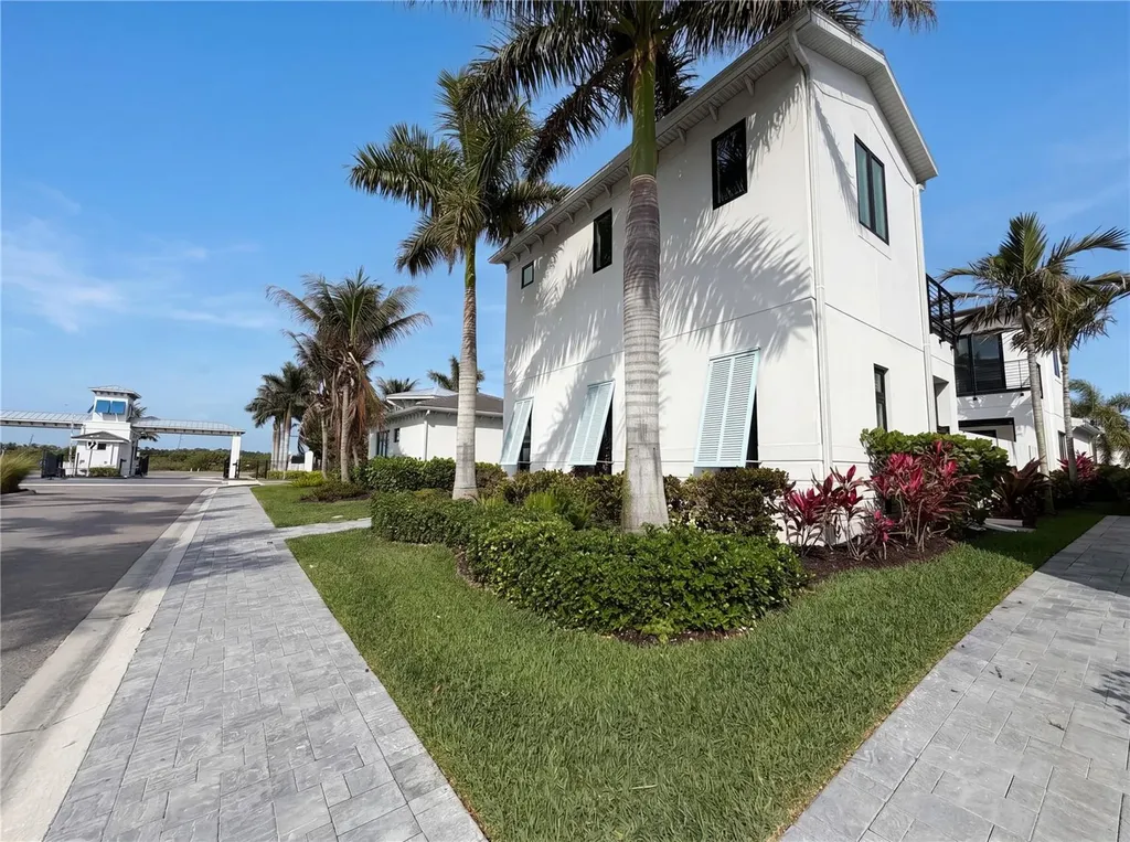 5911 Redbay Boulevard Bradenton FL 34210