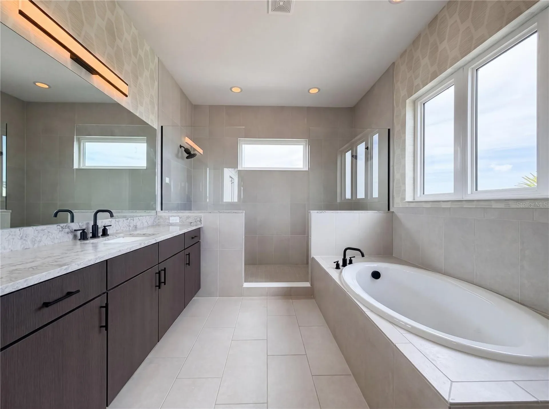 5911 Redbay Boulevard Bradenton FL 34210